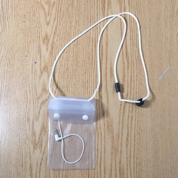 Accessories - iPhone waterproof pouch Great for Boating Water Events Activities Etc